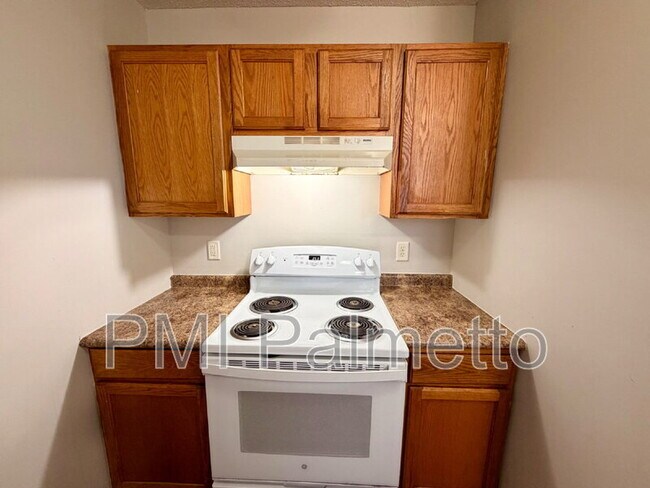 Building Photo - 5 Sterling Ridge Ct