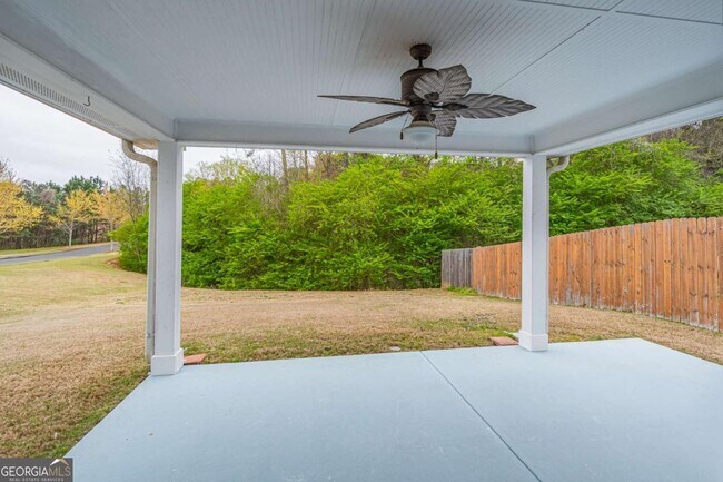 Building Photo - 5660 Crest Hill Dr NE