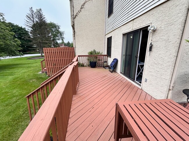 Building Photo - 276 Stone Ridge Dr