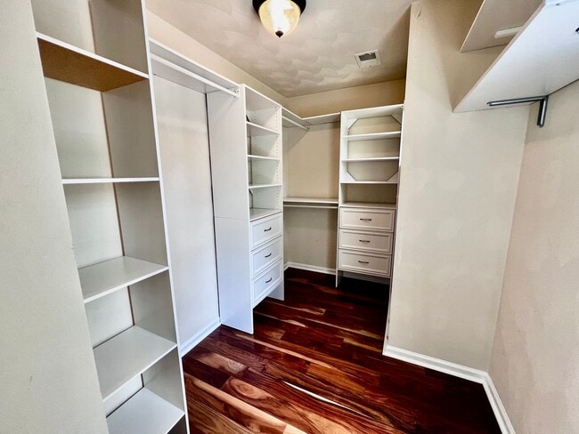 Building Photo - 3 bedroom home in sought after Whitaker Place, Virginia Beach
