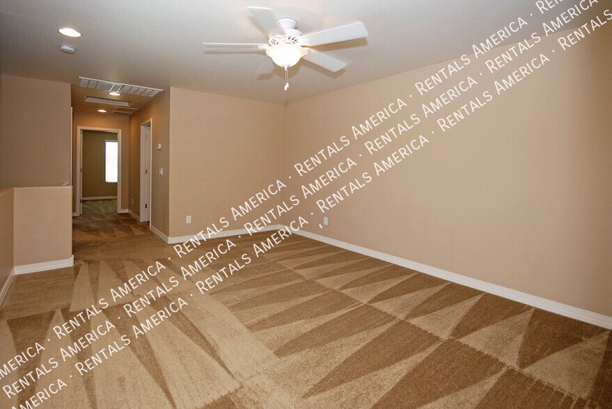 Building Photo - 8959 W Northview Ave