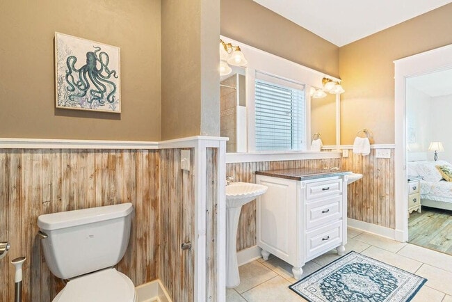 Building Photo - 8515 Surf Dr