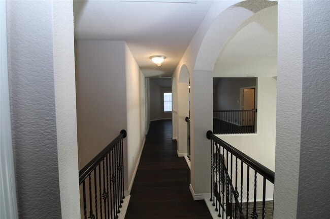 Building Photo - 15195 Shellwood Ln