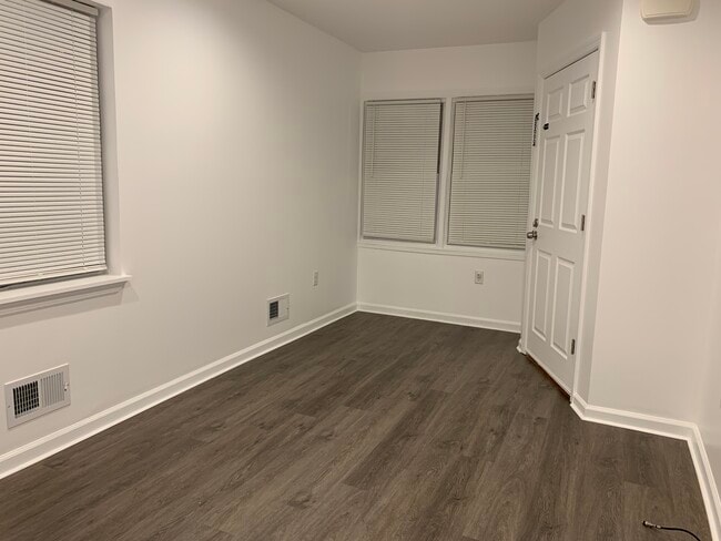 Living Room - 72 Spring St