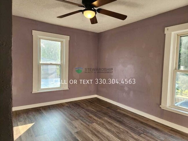 Building Photo - 20 Limbach Pl SW