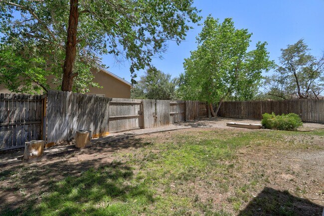 Building Photo - 115 Espinosa Rd