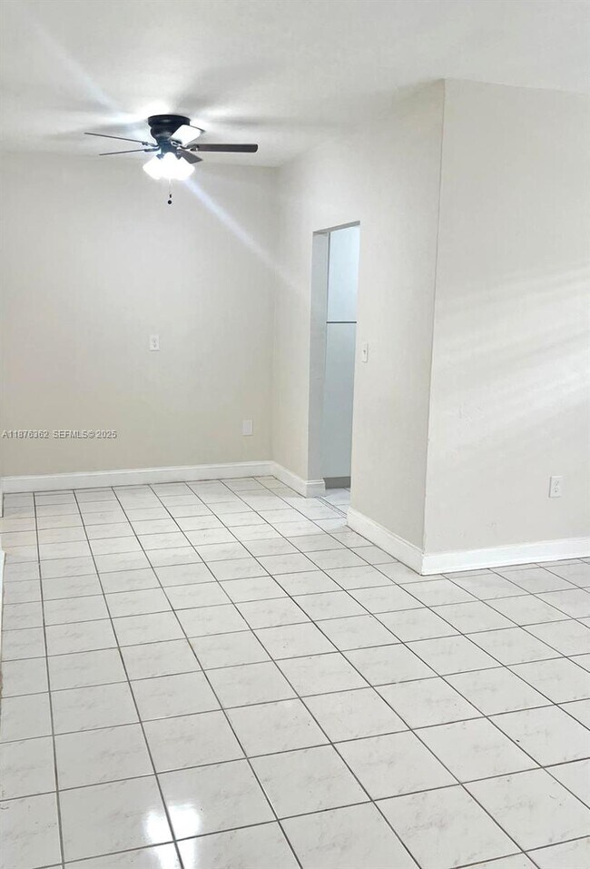 Building Photo - 7510 Carlyle Ave