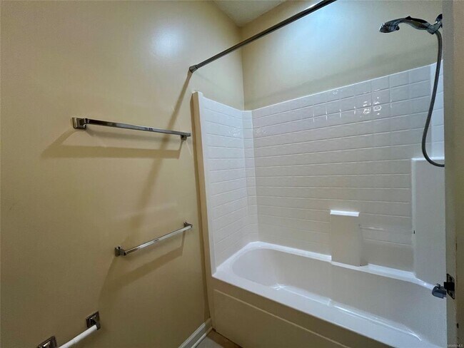 Building Photo - 9679 Greythorne Way