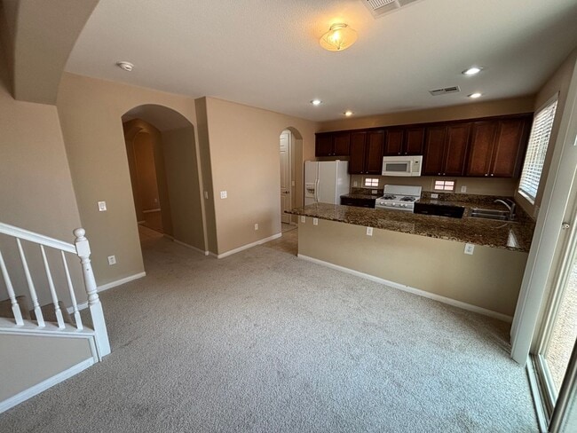 Building Photo - Elegant 3Bed/3Bath Home with Loft in the P...