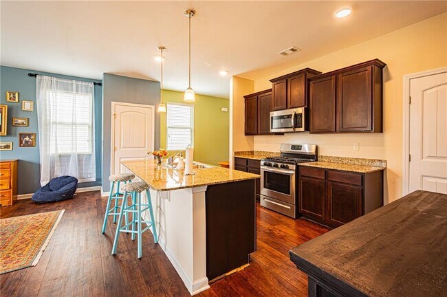 Building Photo - 305 Thimbleberry Dr