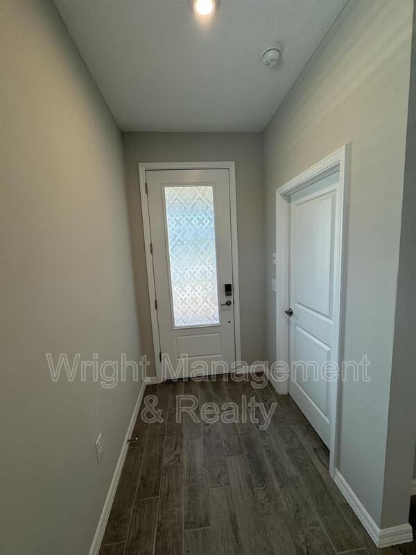 Building Photo - 13823 Rangeland Blvd