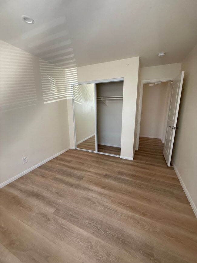 Building Photo - Newbury Park Condo - Two Bedroom one bath located in Newbury Park