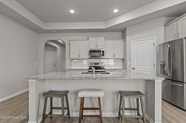 Building Photo - 129 Sandy Springs Rd