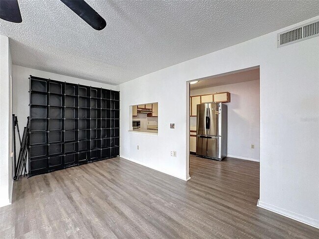 Building Photo - 12218 Fox Chase Dr