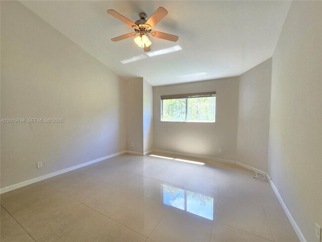 Building Photo - 3457 NW 44th St