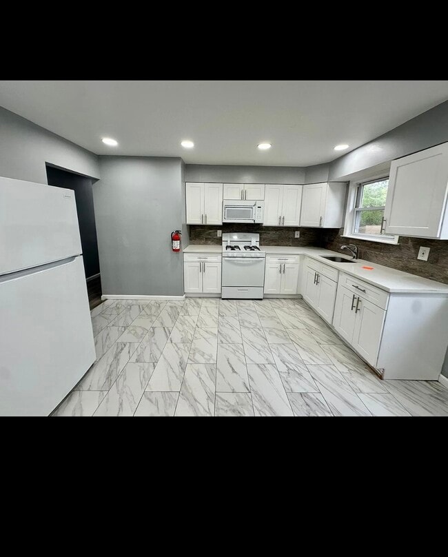 Building Photo - 39 Pheasant Dr