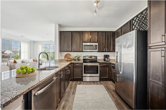 Interior Photo - Aspire Apollo