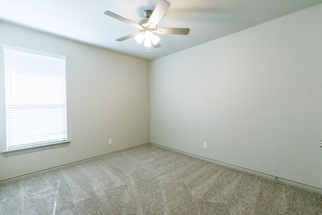 Building Photo - Wonderful 3/2 in Wolfforth!!!