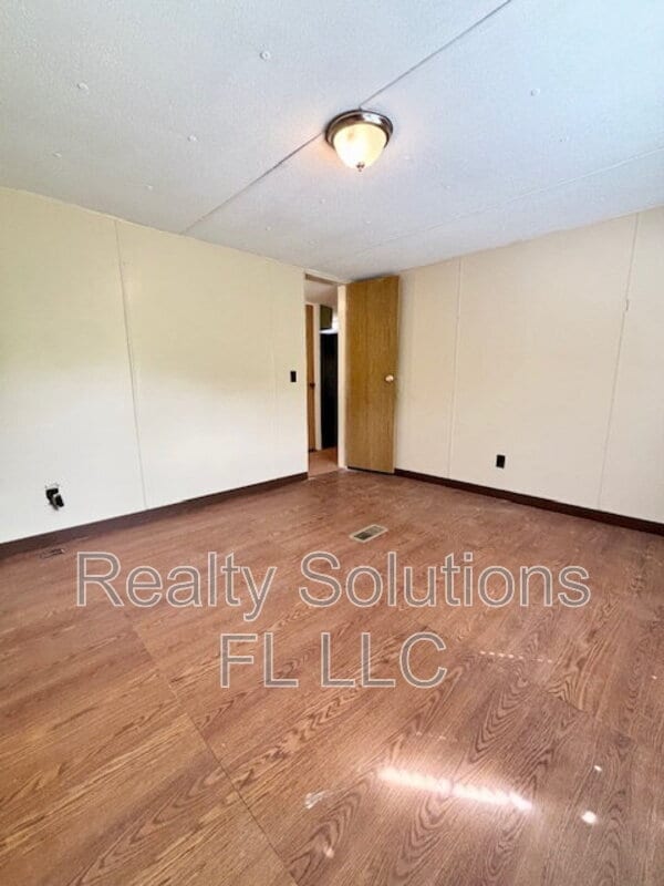 Building Photo - 15518 Lake Apopka Rd
