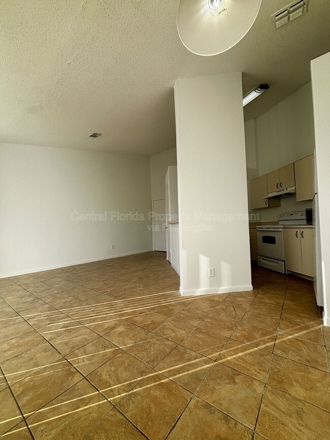 Building Photo - 2504 Woodgate Blvd