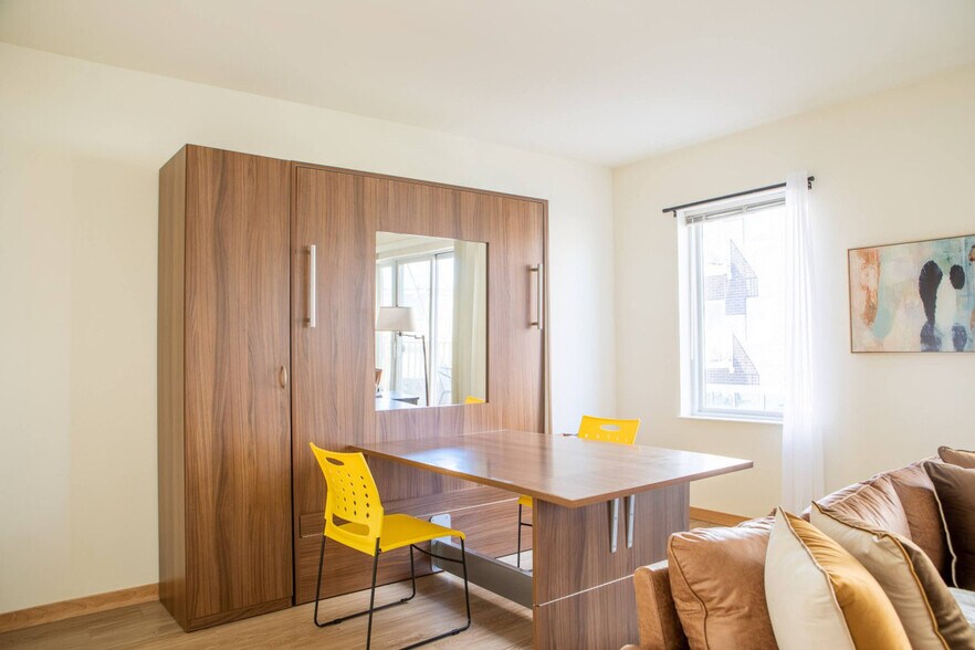 Building Photo - 1030 S 2nd St