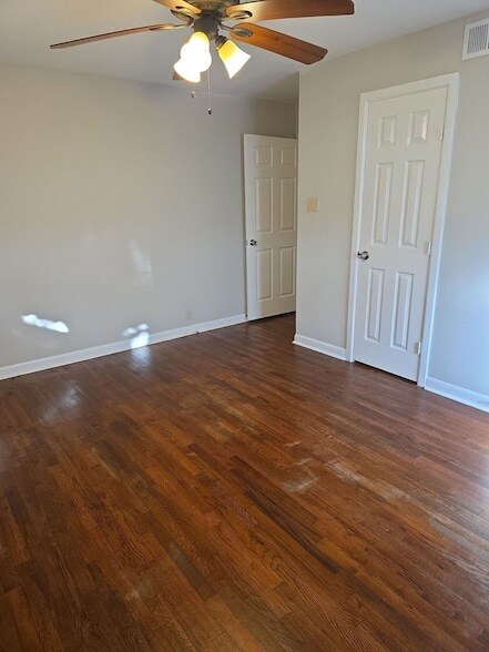 Building Photo - 1811 W College St