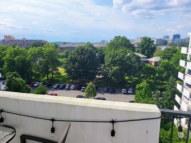 Building Photo - 4501 Arlington Blvd