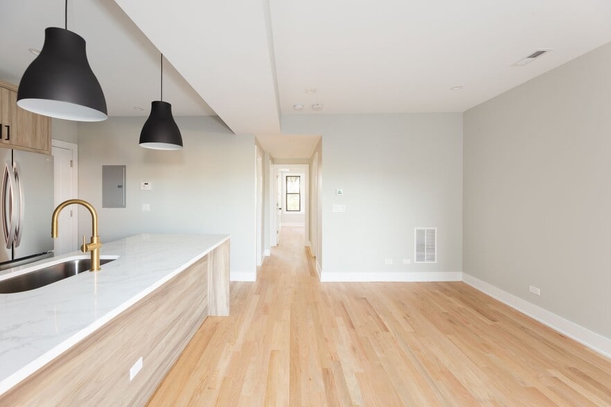 Building Photo - 2112 N Campbell Ave