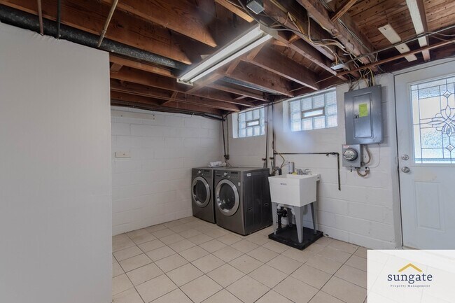 Building Photo - 5405 Moravia Rd