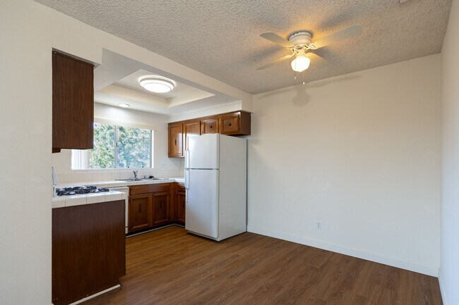 Building Photo - 2-Bedroom + 1 Bathroom Apartment | Dunes Place | Oxnard | Unfurnished