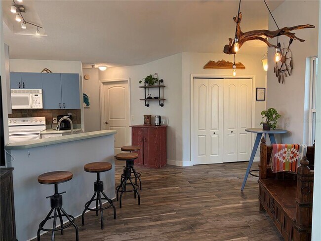 Building Photo - 3205 SE 23rd Pl