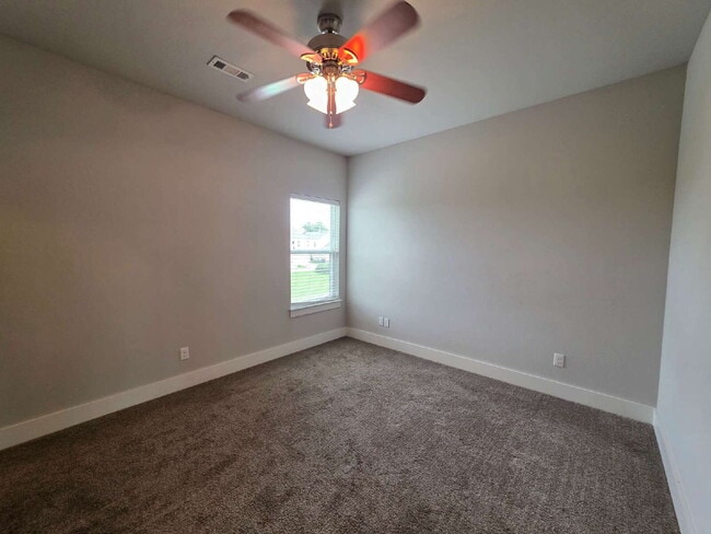 Building Photo - 6521 W Knoll View Way