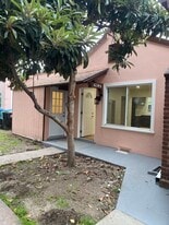 Building Photo - 1634 1/2 N Serrano Ave