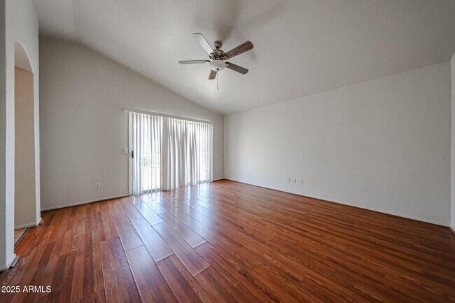 Building Photo - 2568 E Santa Rosa Dr