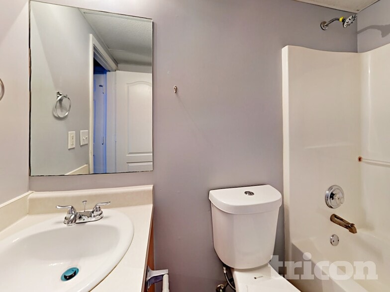 Building Photo - 71 Caroline Ln