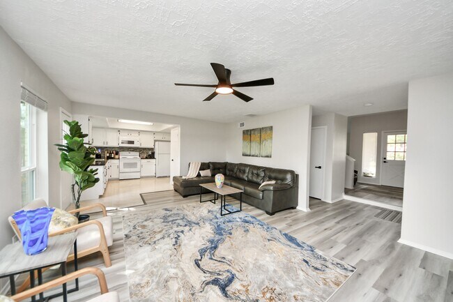 Building Photo - 1902 Kings Arms Way