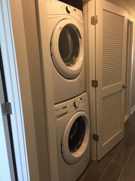 Laundry - 1806 Frankford Ave