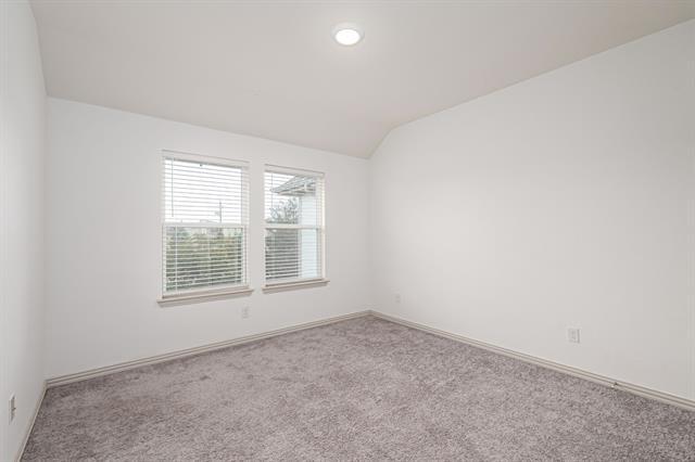 Building Photo - 988 Emil Pl