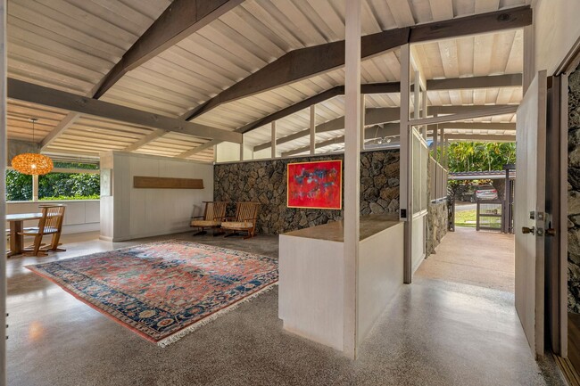 Building Photo - Diamond Head Mid-Century Modern Home