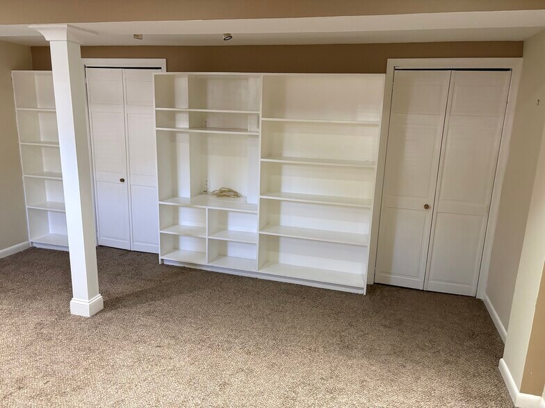 Building Photo - 1329 Chetworth Ct