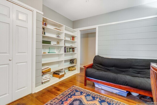 Building Photo - 724 Eventide Dr