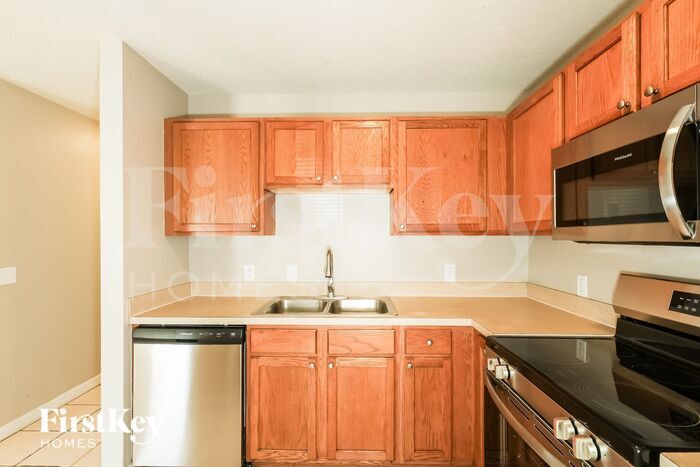 Building Photo - 1212 E 108th Ave