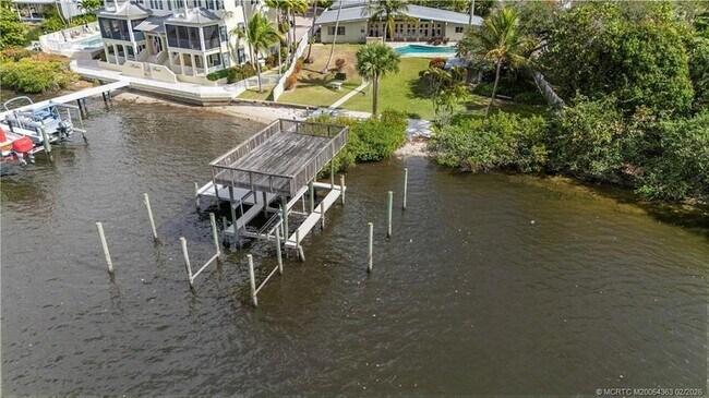 Building Photo - 521 SW Ocean Blvd