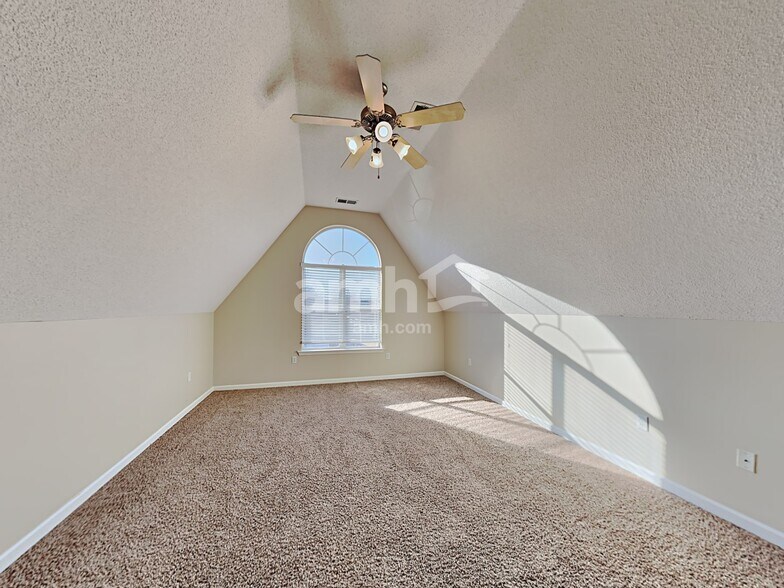 Building Photo - 7428 Acree Ln