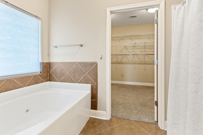 Building Photo - 24 Mozart Ln