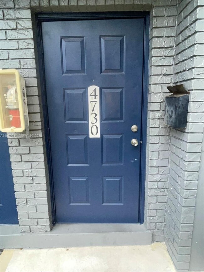 Building Photo - 4730 NW 9th Dr