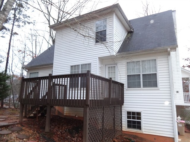 Building Photo - 7055 Shady Oak Ln