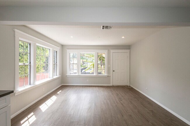 Building Photo - 3463 Plata St