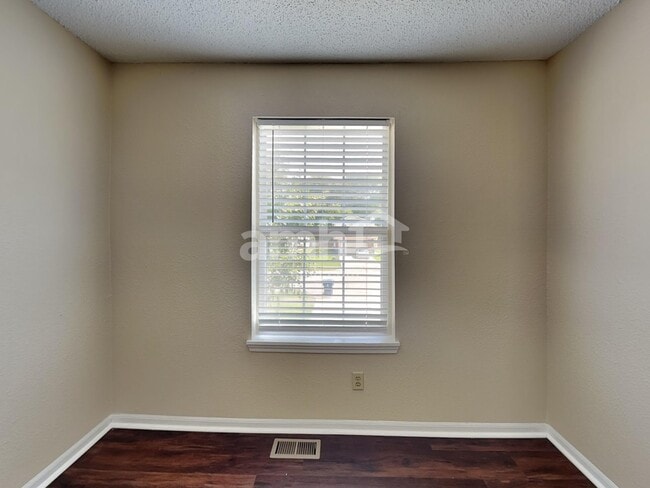 Building Photo - 5123 Milhouse Rd