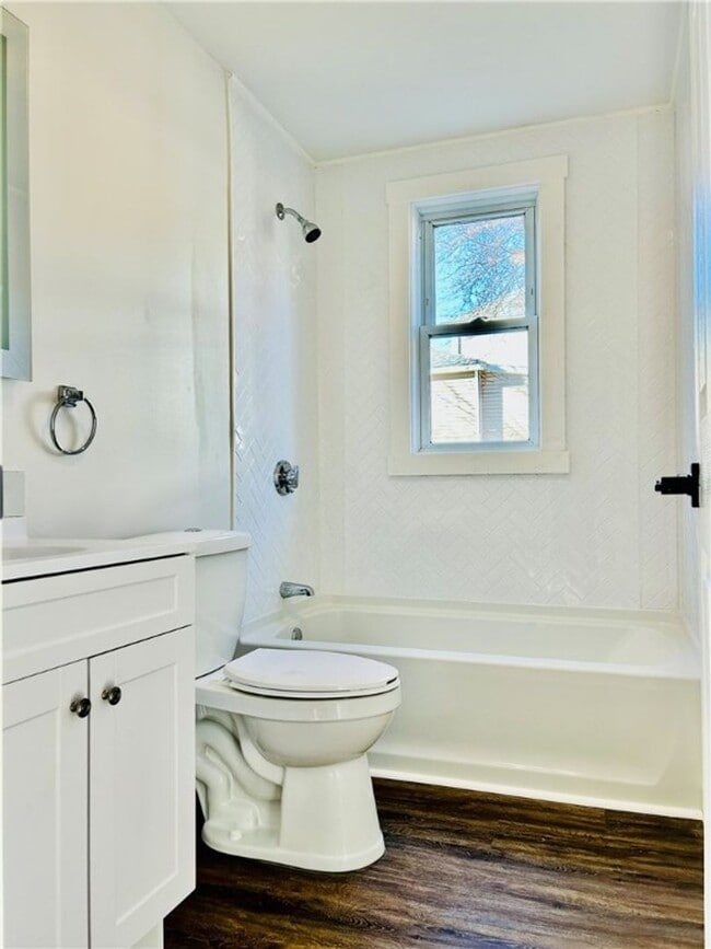 Building Photo - 34 Rutland St